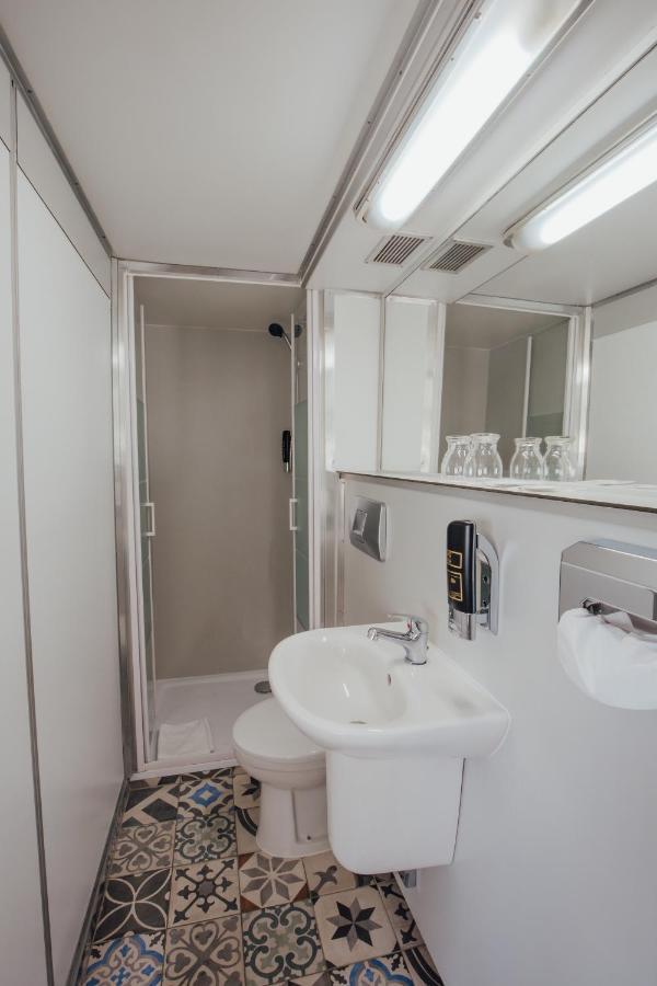Hotel Botel Pressburg 3*