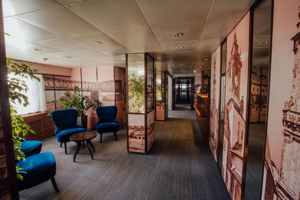 Hotel Botel Pressburg 3*